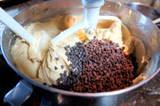 M&M Oreo Chocolate Chip Brookies|Slice of Southern Pie #cookies #dessert