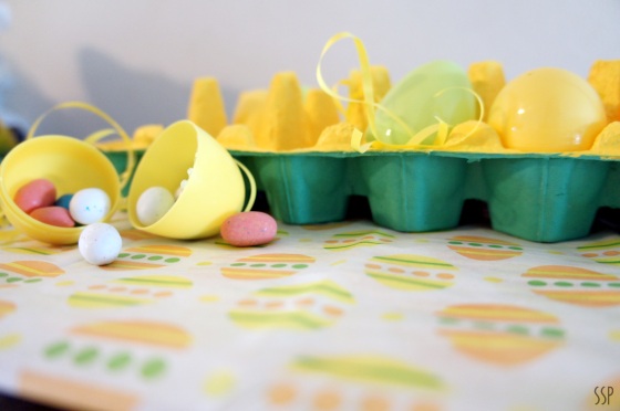 Faux Egg Tray | Slice of Southern Pie #Easter #craft #eggs